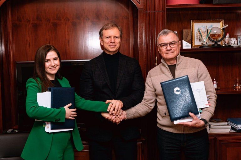 Ukrhydroenergo signs equipment contract for European grid integration